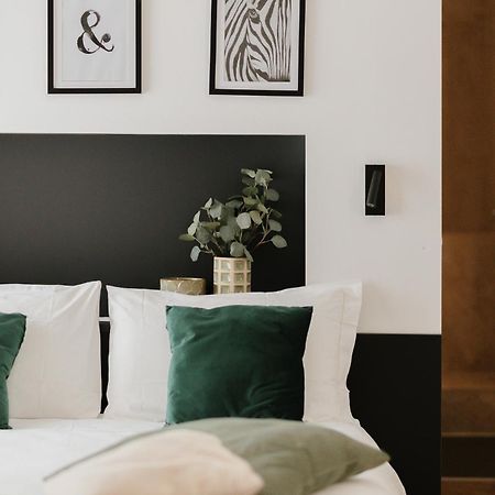 Residence Degli Aranci - Caseta アンコーナ エクステリア 写真